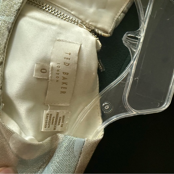 Gorgeous Ted Baker dress - Picture 7 of 8